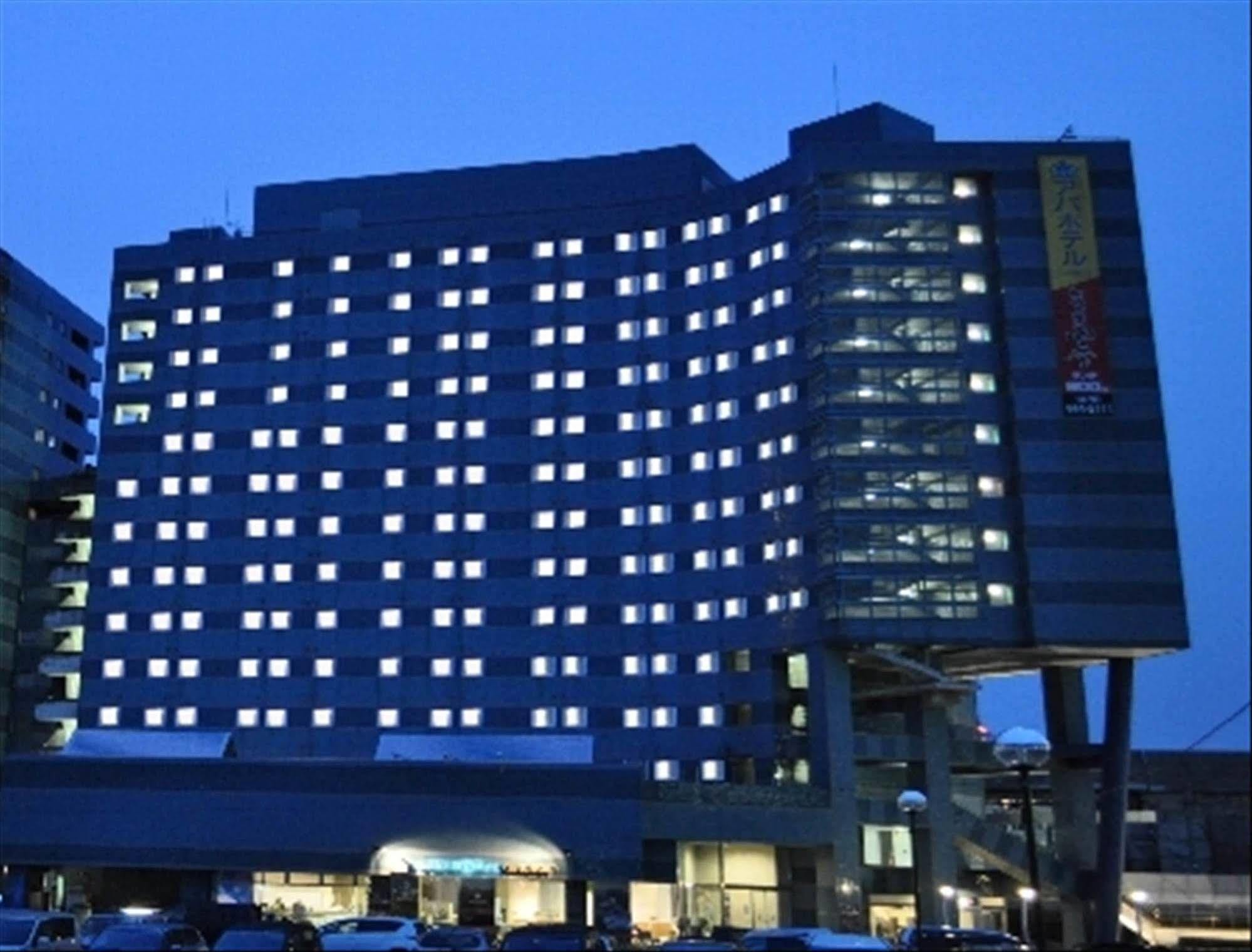 Apa Hotel Toyama Ekimae Exteriér fotografie